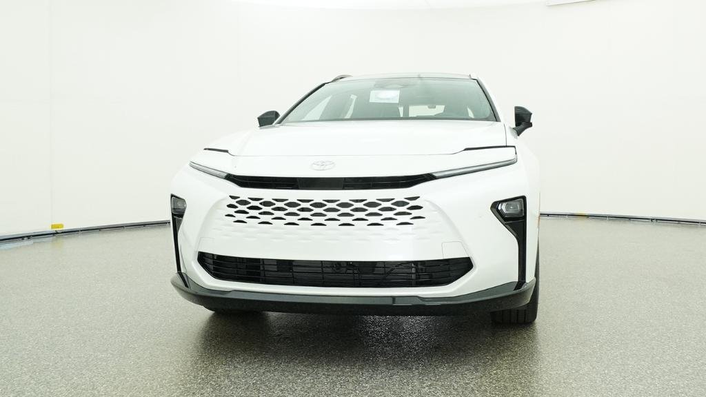 New 2026 Oxygen White Toyota Limited image 4