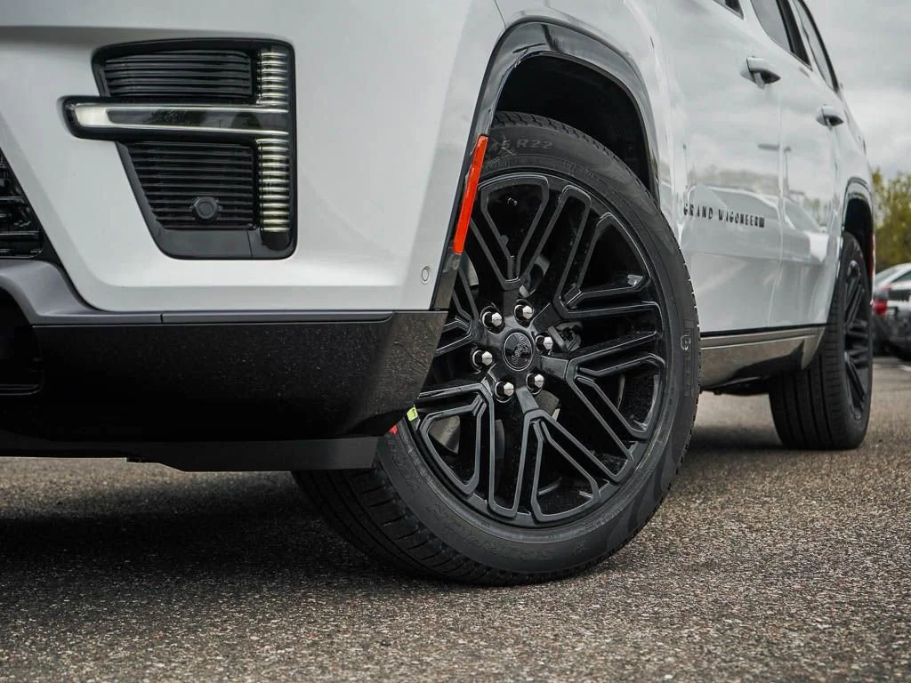 New 2026 Bright White Clearcoat Jeep Limited Reserve image 6
