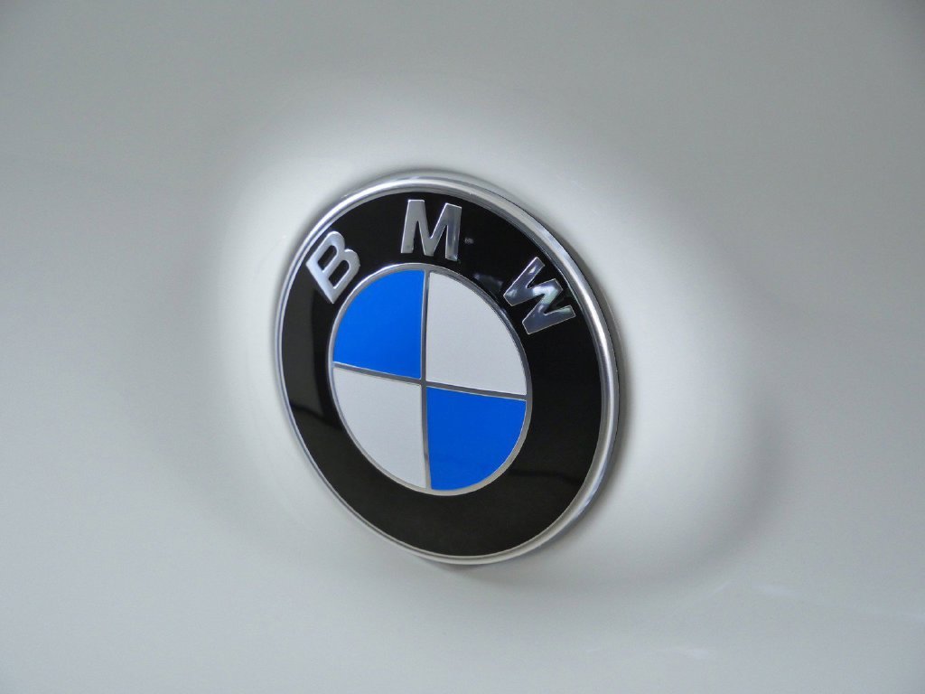 Used 2026 Alpine White BMW 30 xDrive image 12