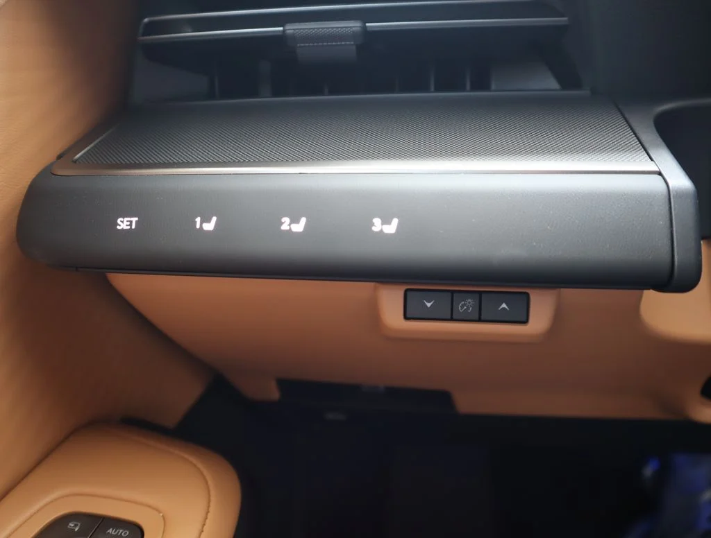 New 2026 White Lexus 350e Premium image 29