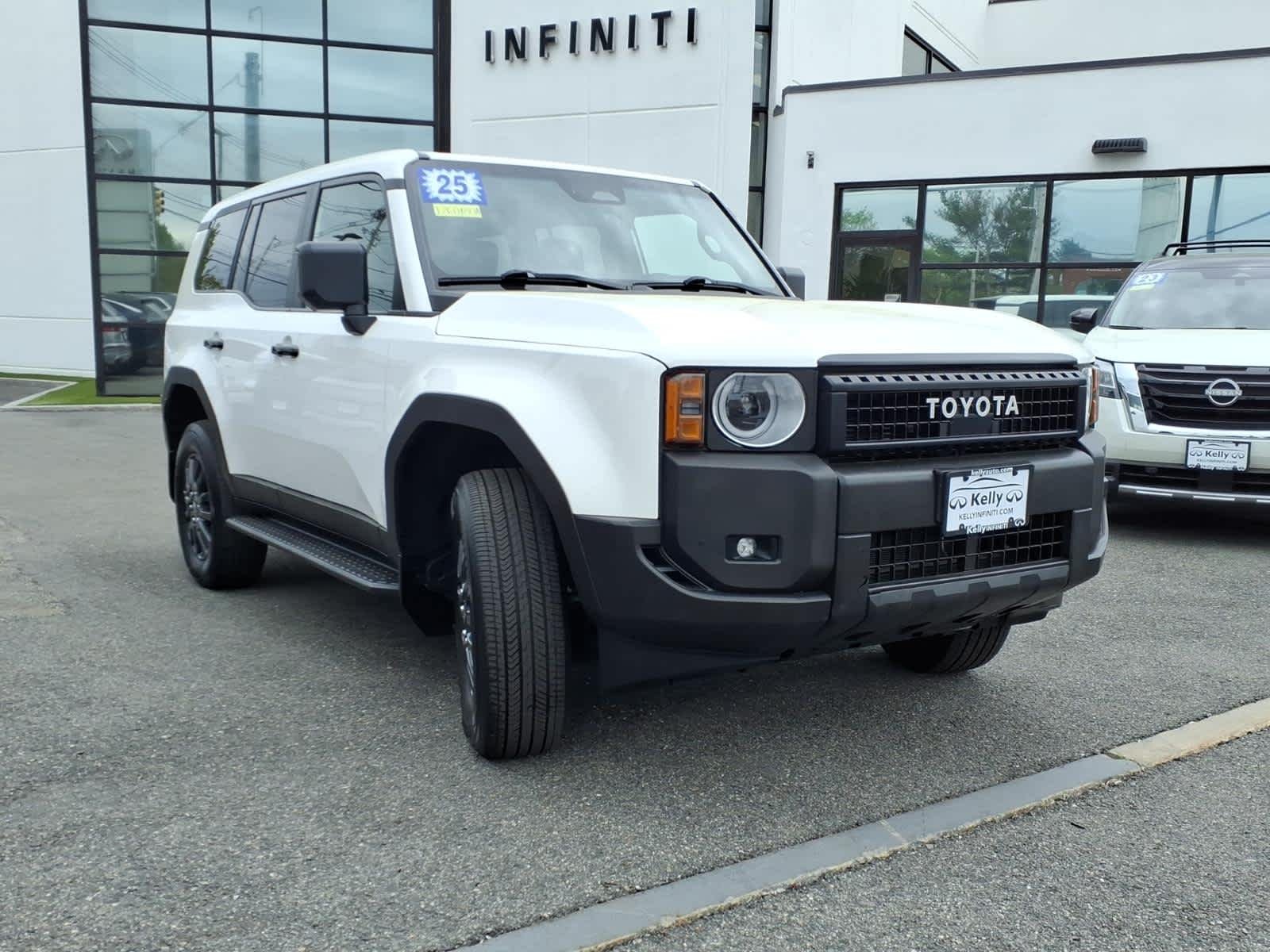 Used 2025 Ice Cap Toyota 1958 image 3