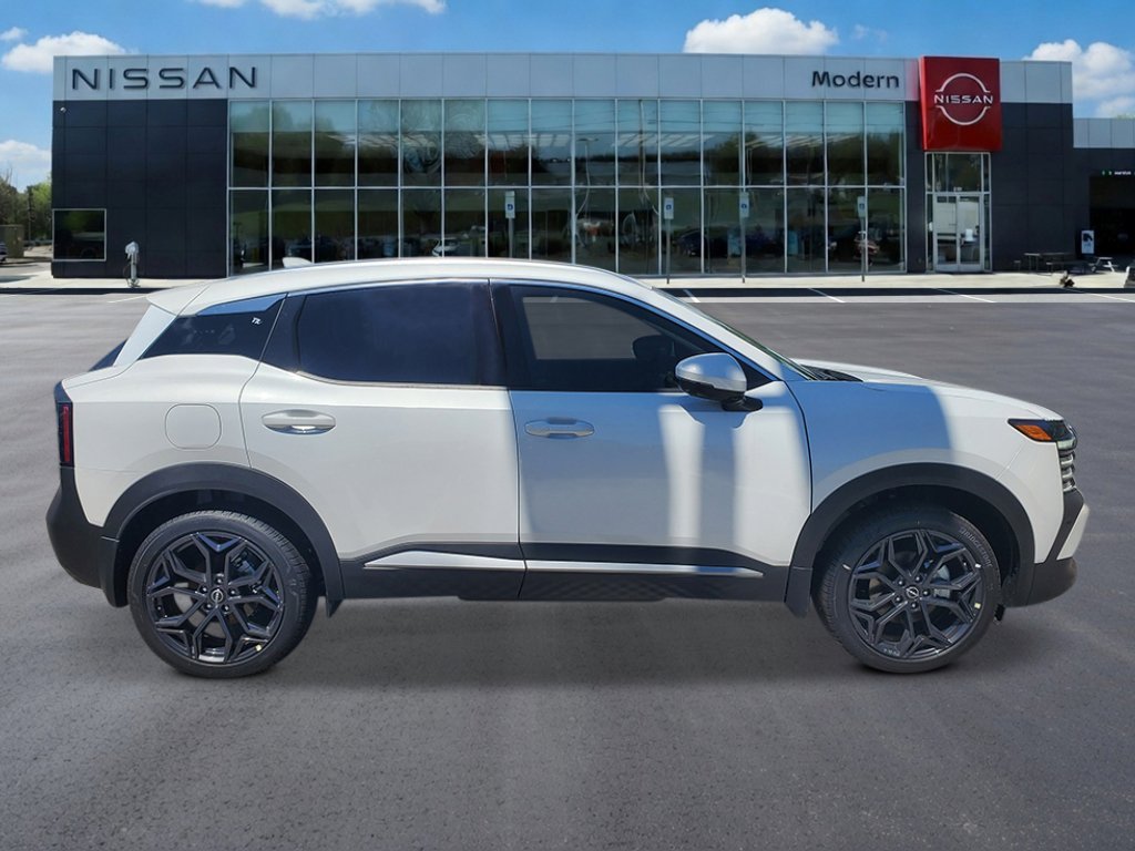 New 2026 Aspen White Tricoat Nissan SR image 7