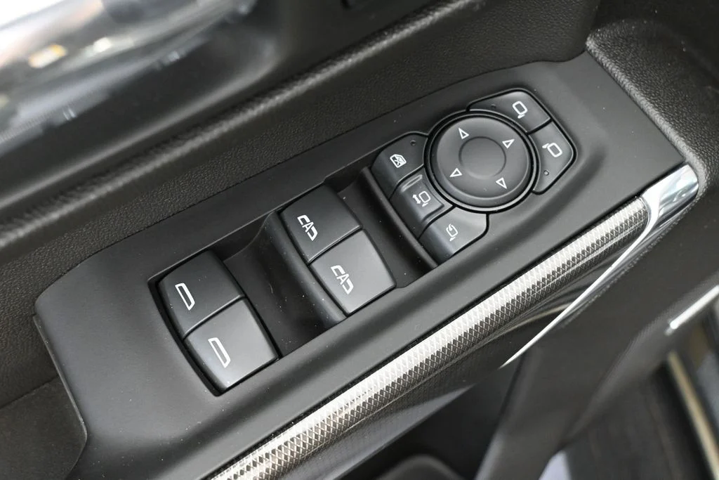 Used 2022 Green GMC AT4 image 23