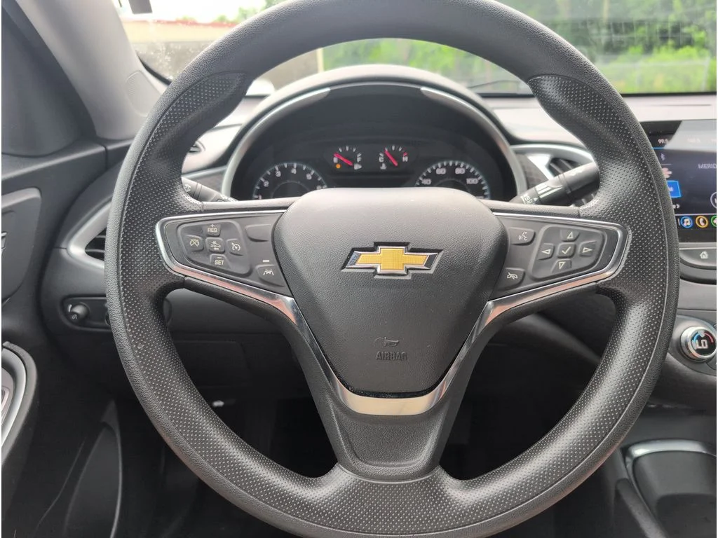 Used 2024 WHITE Chevrolet 4dr Sdn 1LT image 21