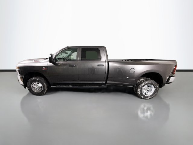New 2026 Granite Crystal Metallic Clear-Coat Exterior Paint RAM Tradesman image 4