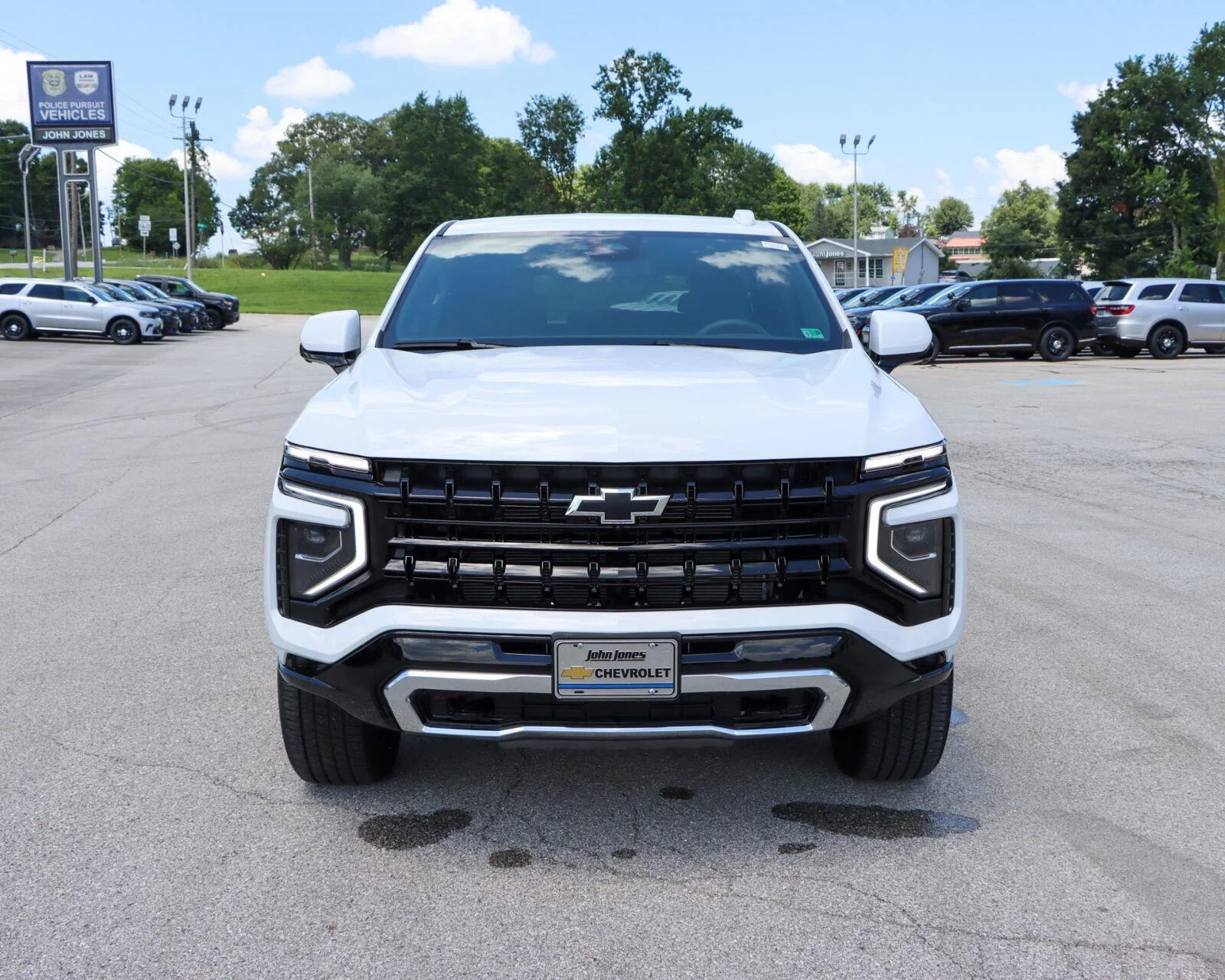 New 2025 Summit White Chevrolet Pursuit Rated image 8