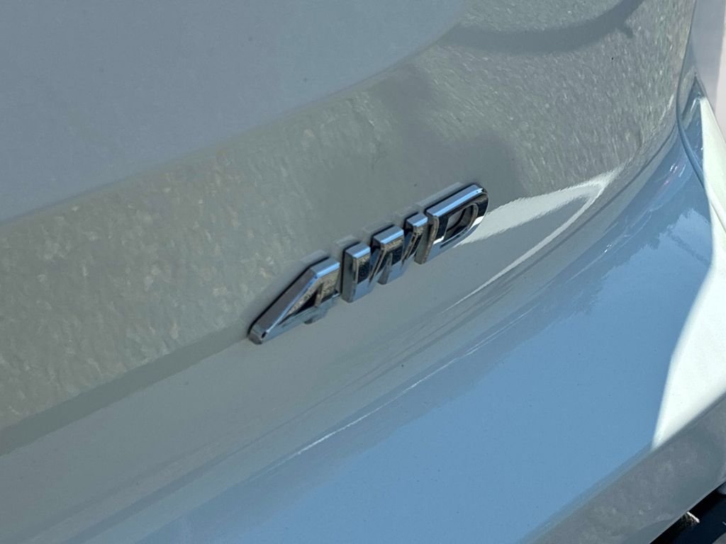 Used 2025 White Nissan S image 12