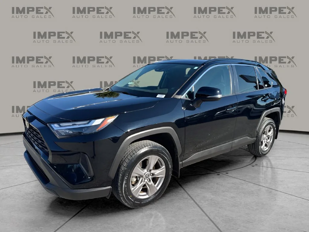 Used 2022 Black Toyota XLE image 1