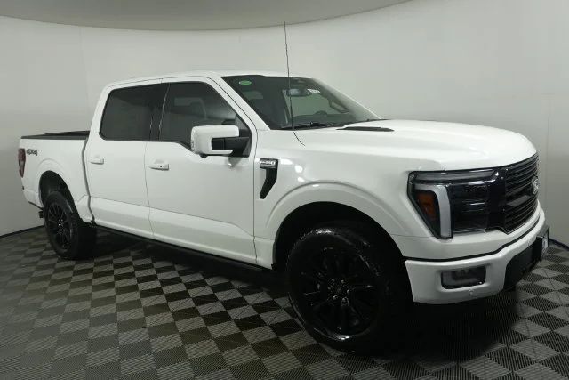 New 2026 Star White Metallic Tri-Coat Ford Platinum® image 1