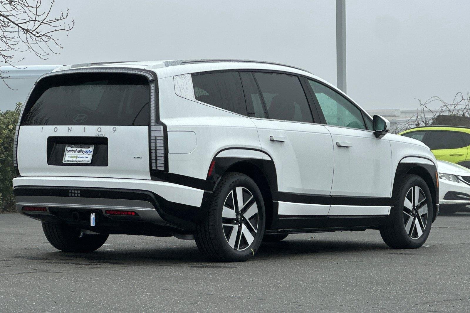 New 2026 Snow White Pearl Hyundai SEL image 33