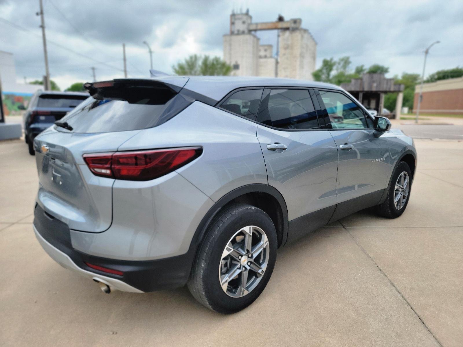 2025 Chevrolet Blazer 2LT - Photo 7