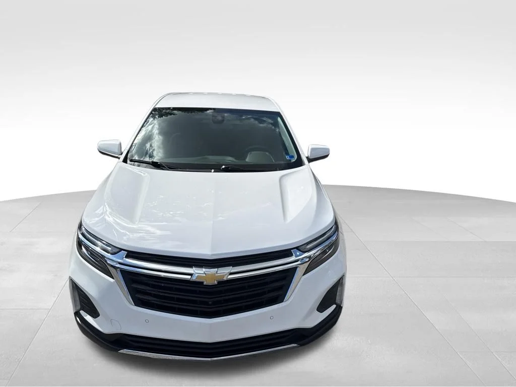 Used 2023 White Chevrolet LT image 10