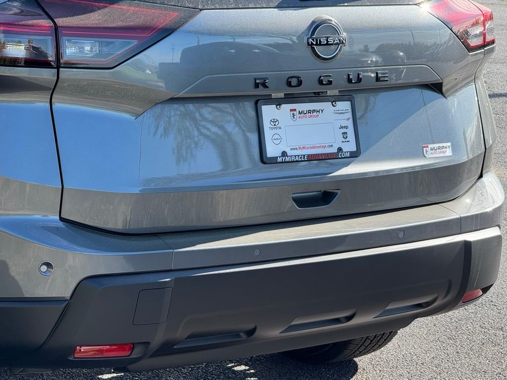 New 2026 Gray Nissan Dark Armor image 5