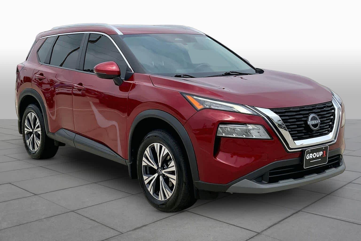 Used 2022 Scarlet Ember Tintcoat Nissan SV image 3