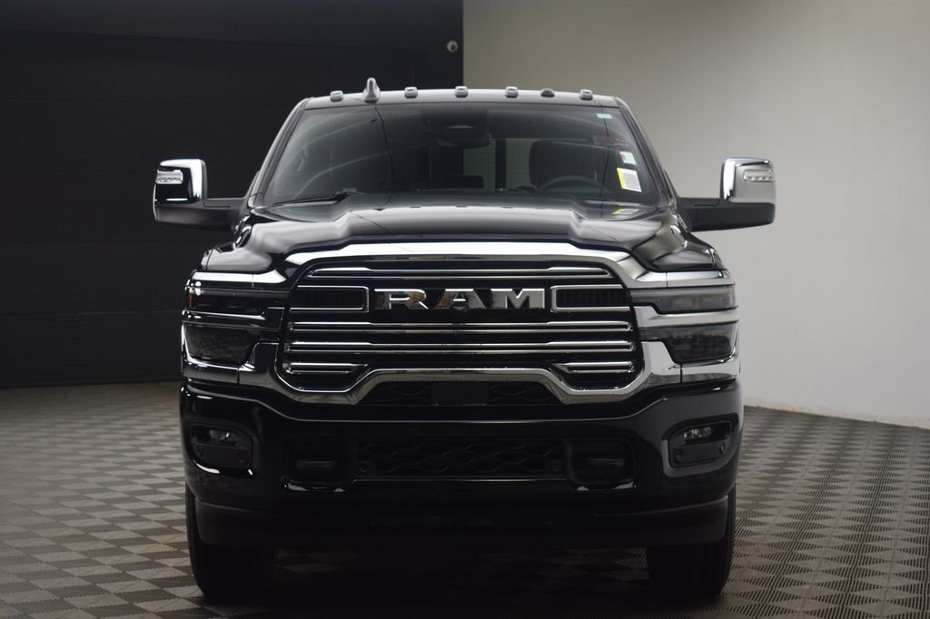 New 2026 Diamond Black Crystal Pearl-Coat Exterior Paint RAM Laramie image 2