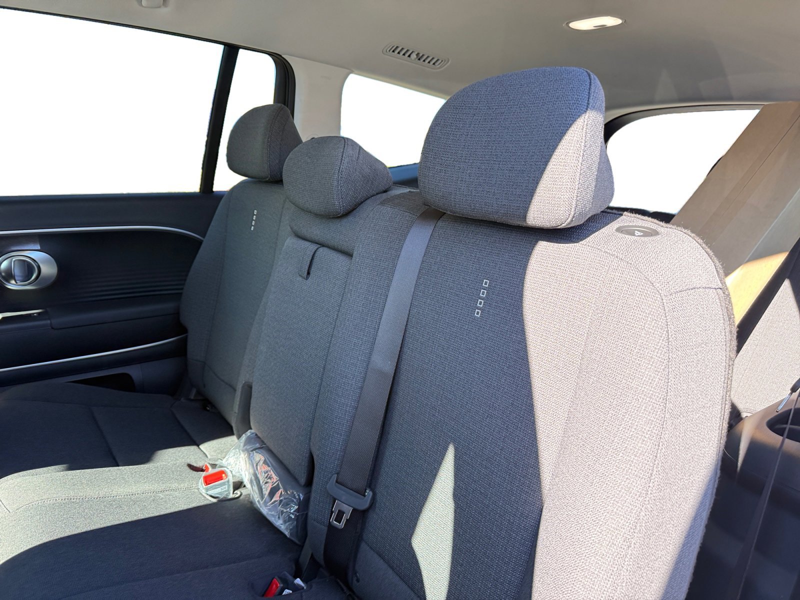 2026 Hyundai IONIQ 9 SE - Photo 16