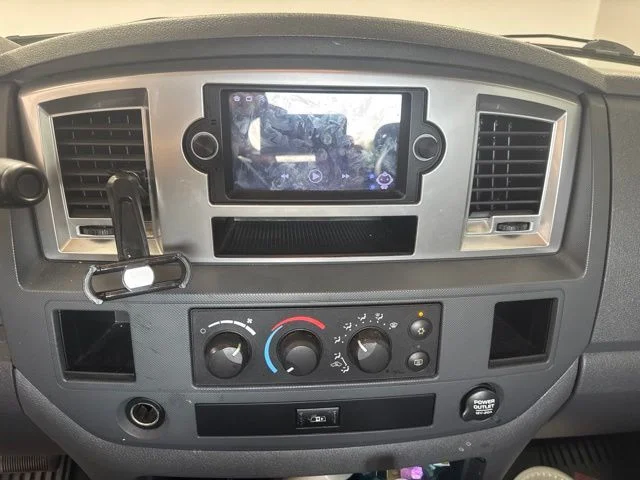 Used 2008 Black Dodge SLT image 15