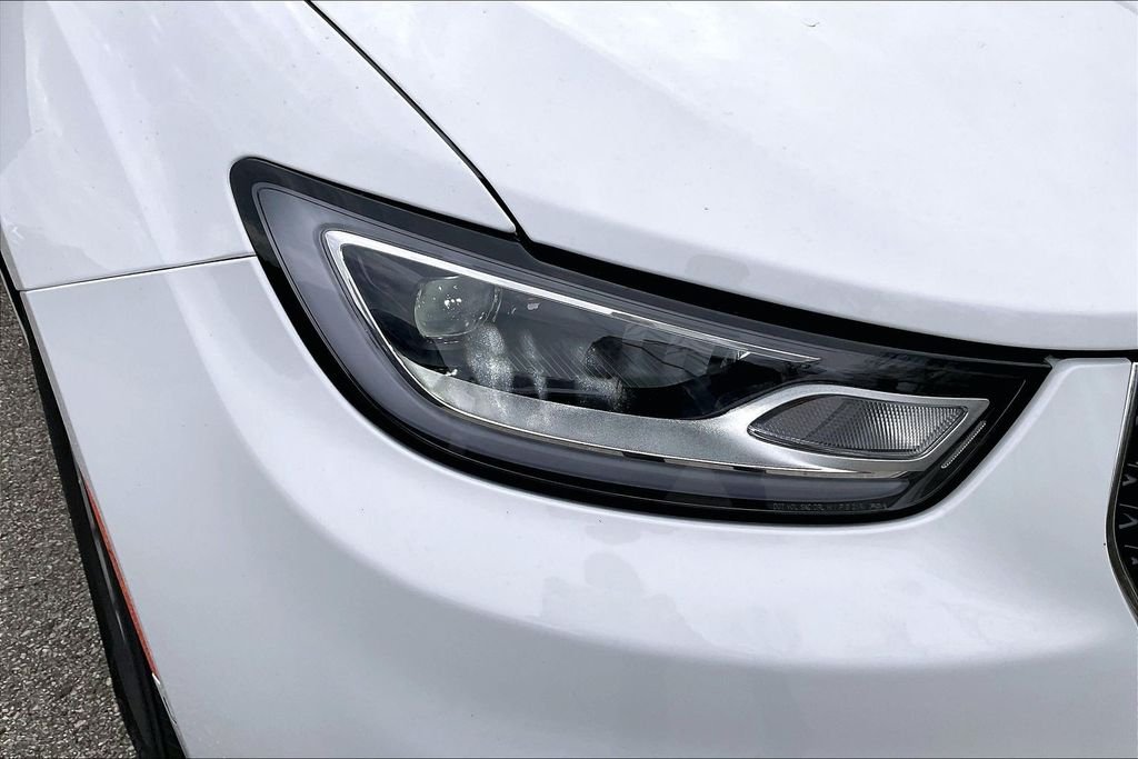 New 2026 Chrysler Pacifica Select 4D Passenger Van