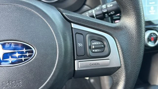 Used 2017 Black Subaru 2.5i Premium image 15