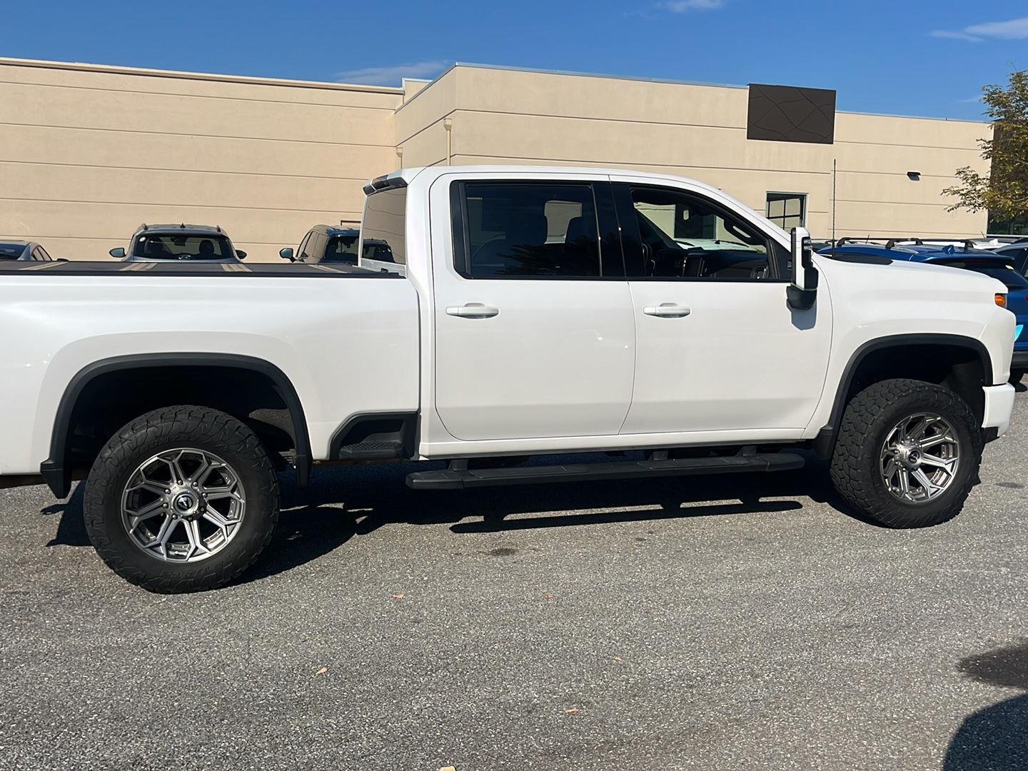 Used 2021 Iridescent Pearl Tricoat Chevrolet LTZ image 7