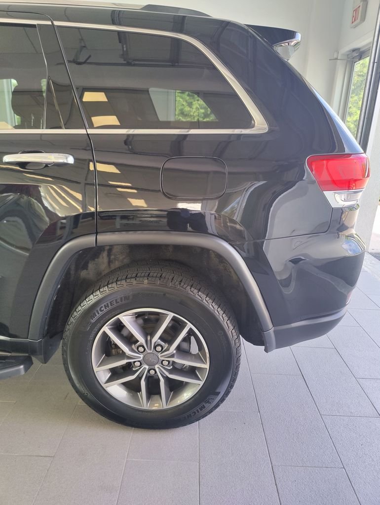 Used 2019 Black Jeep Limited image 16