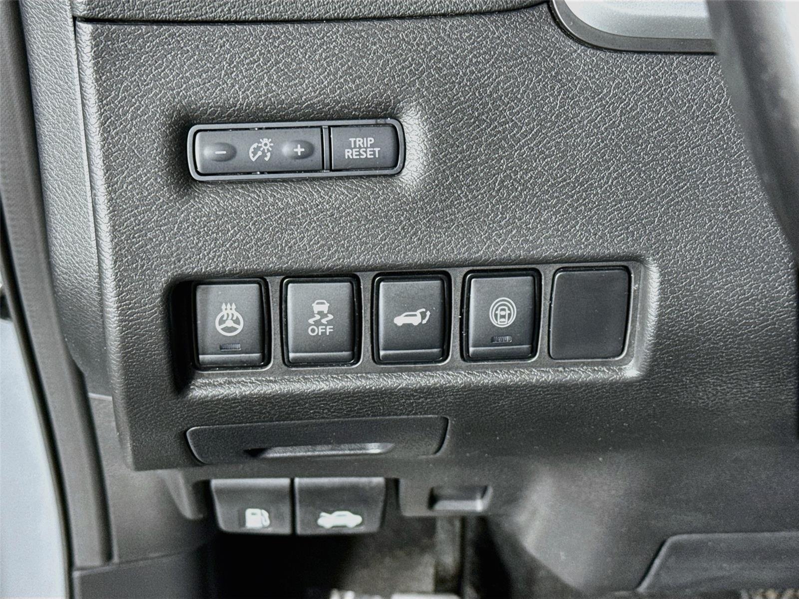 Used 2023 Boulder Gray Pearl Nissan Platinum image 10