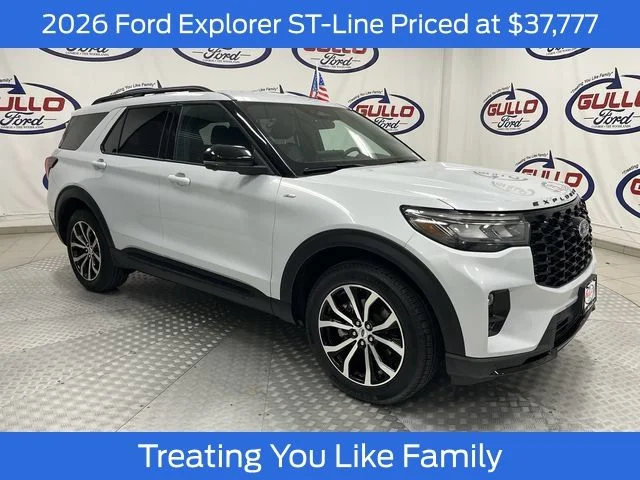Used 2026 Space White Metallic Ford ST-Line image 1