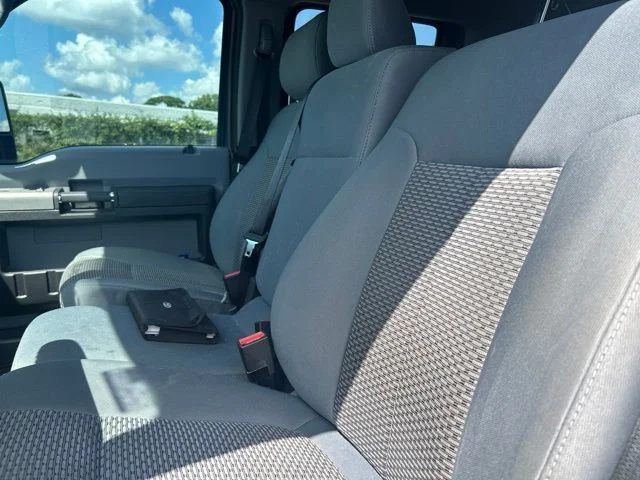 Used 2016 Gray Ford XLT image 4