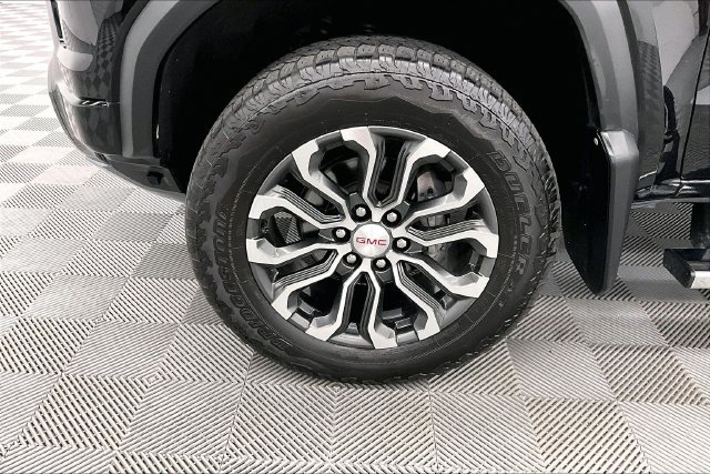 Used 2023 Onyx Black GMC Denali image 9