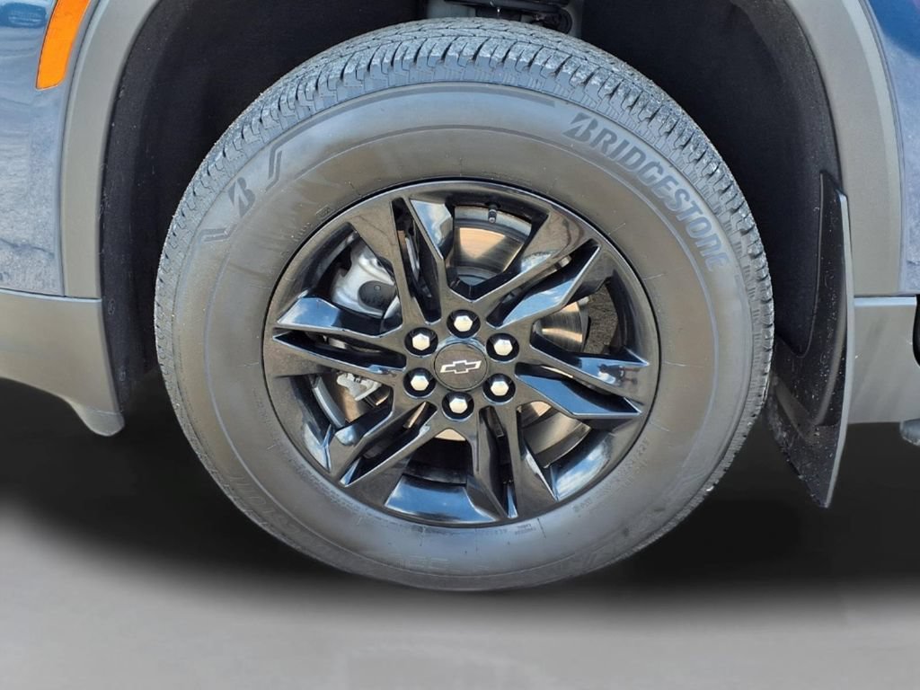 Used 2023 Northsky Blue Metallic Chevrolet LS image 9