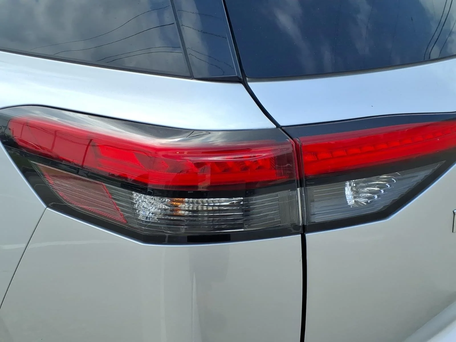 2023 Nissan Pathfinder Platinum Silver at Robbins Nissan