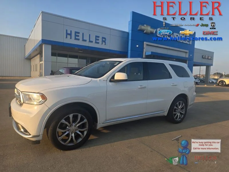 Used 2018 White Knuckle Clearcoat Dodge SXT image 1