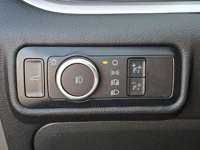 Used 2023 White Ford XLT image 26