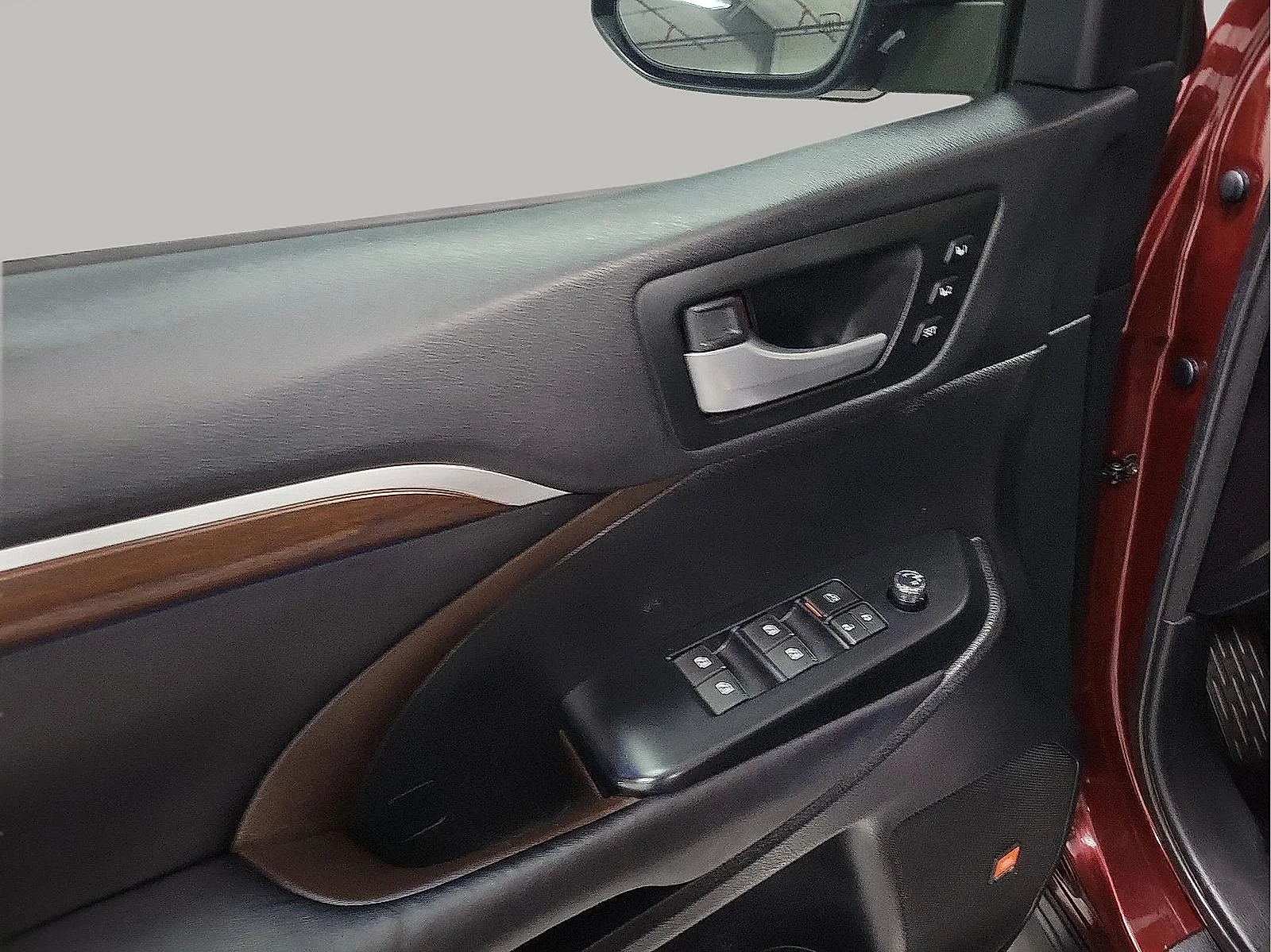 Used 2016 Red Toyota Limited image 7