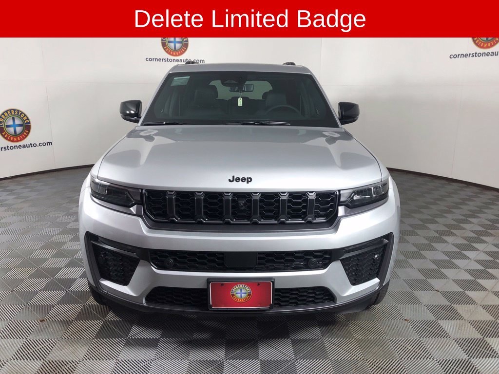New 2026 Silver Zynith Exterior Paint Jeep Limited image 15