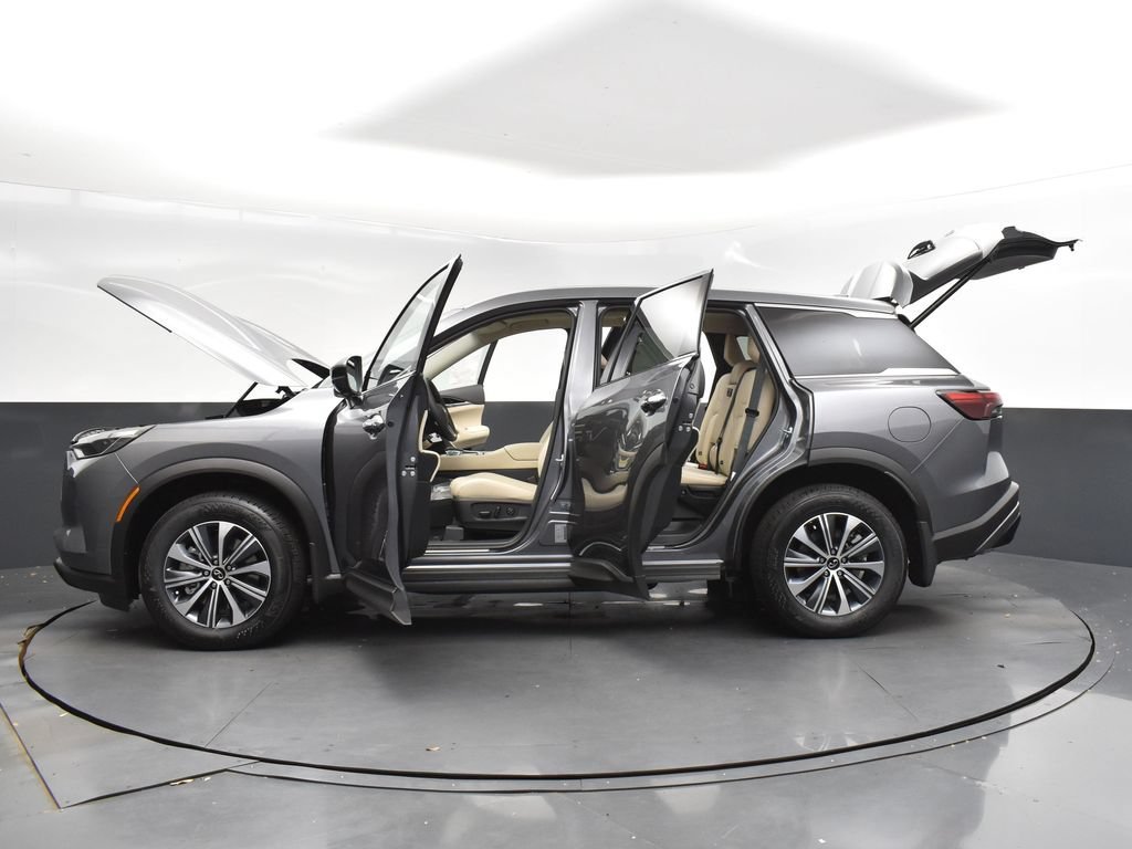 Certified Used 2025 Gray INFINITI PURE image 47