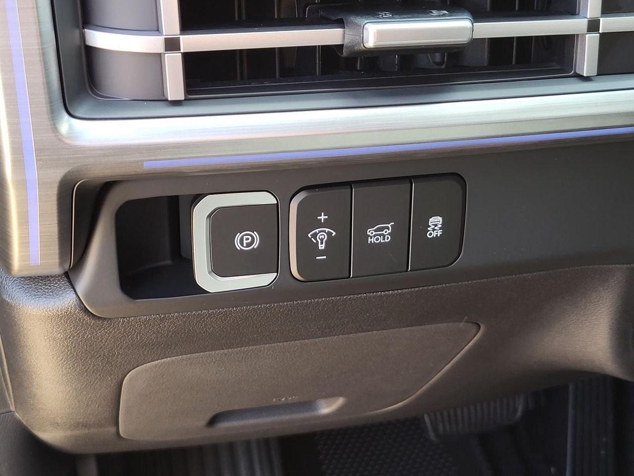 2026 Hyundai Santa Fe Limited - Photo 17