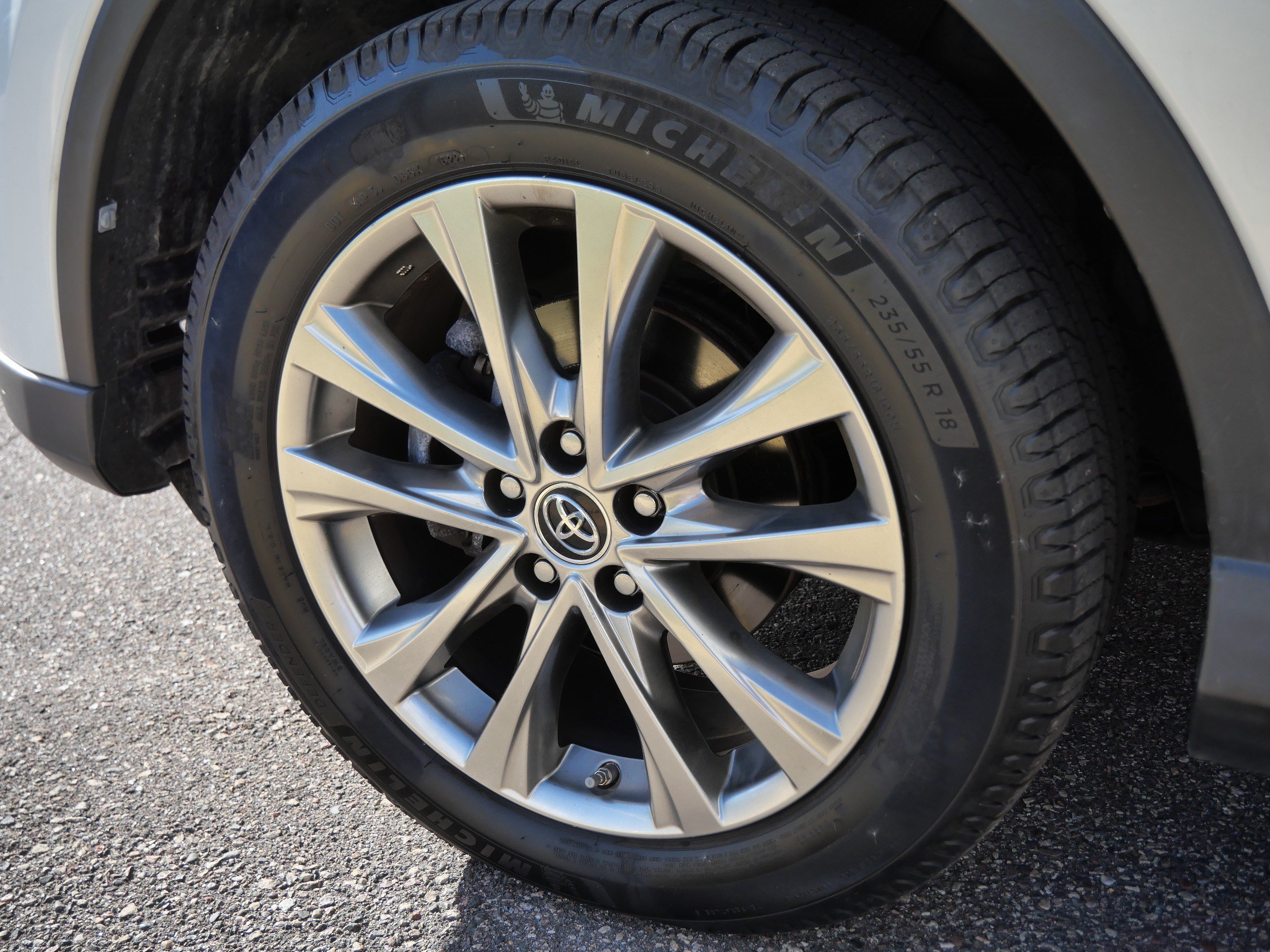 Certified Used 2018 Blizzard Pearl Toyota Hybrid Limited image 15