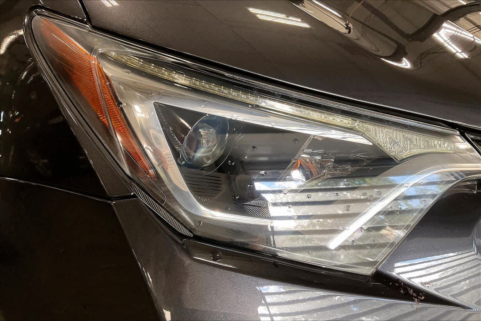 Used 2016 Magnetic Gray Metallic Toyota LE image 27