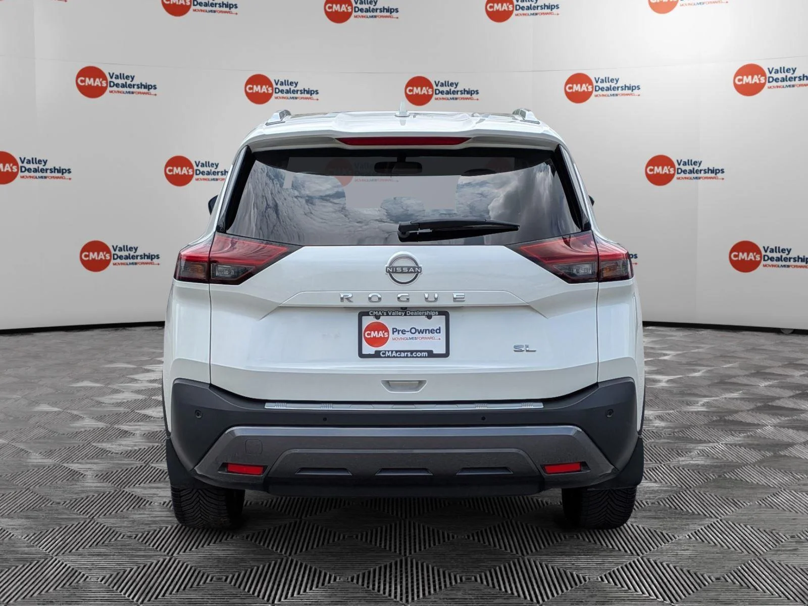 Used 2023 Pearl White Tricoat Nissan SL image 6