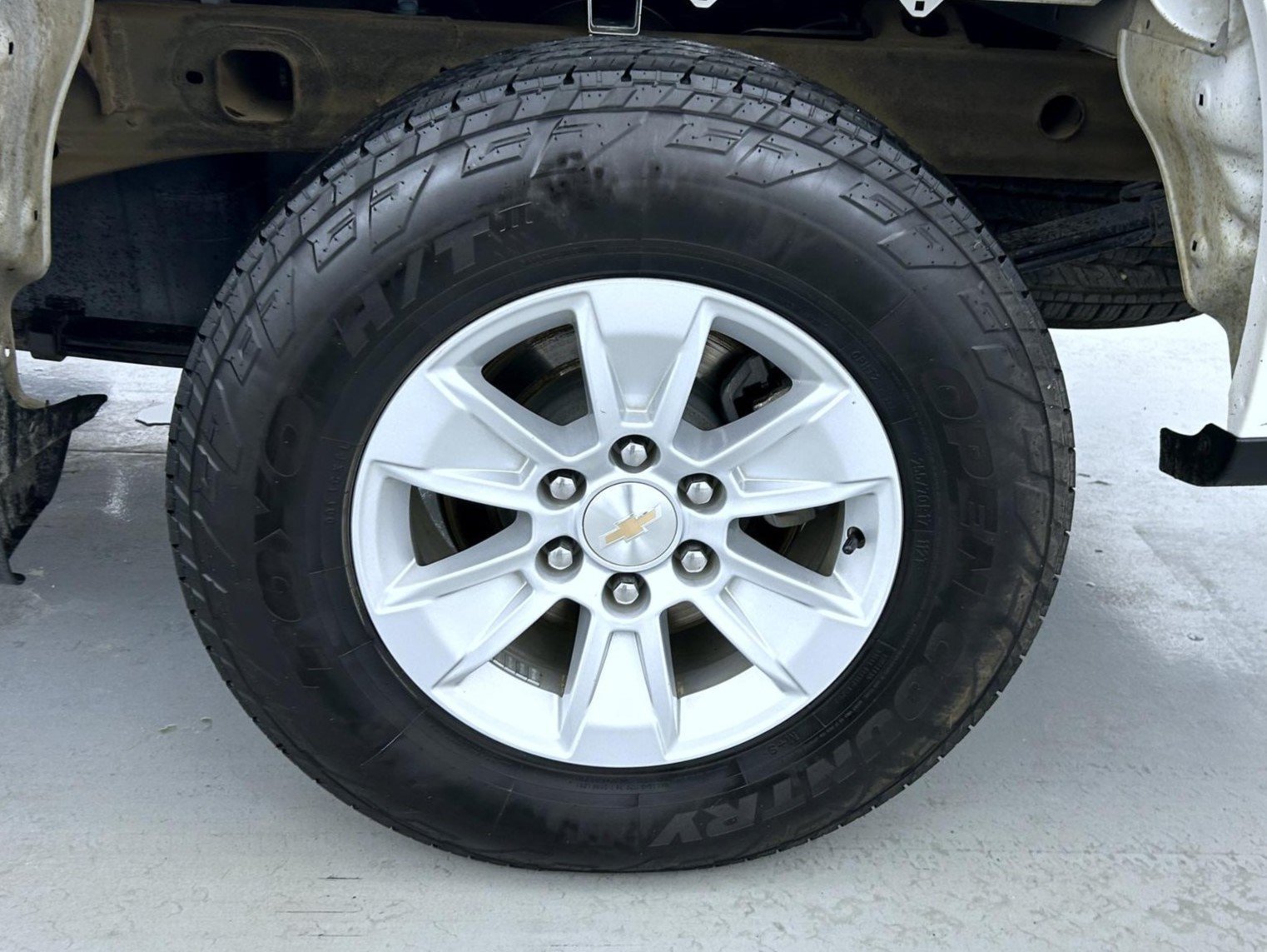 Used 2024 Summit White Chevrolet LT image 23