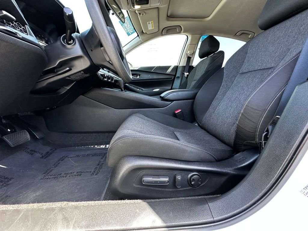 Used 2024  Honda EX image 7