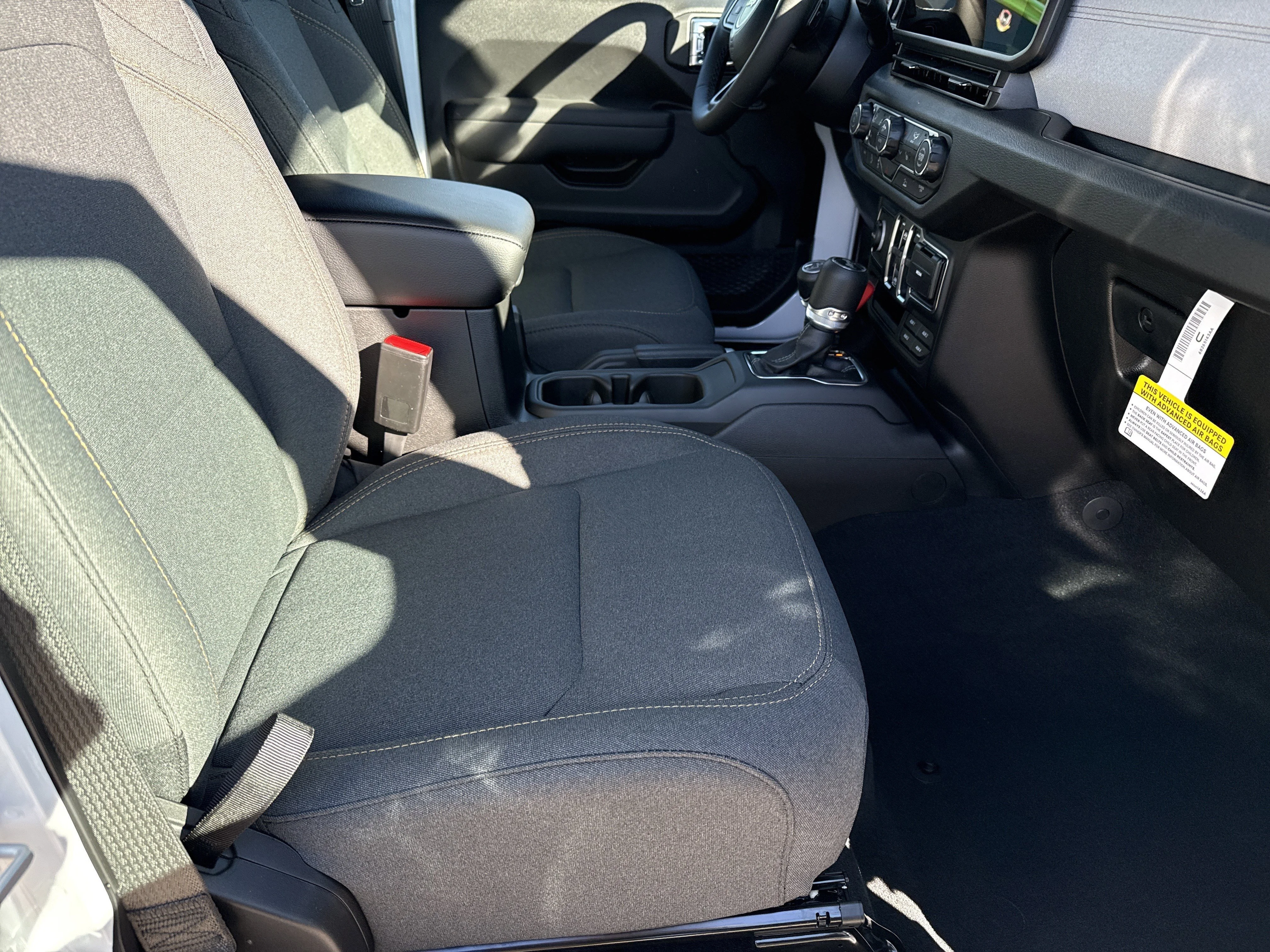New 2026 Bright White Clearcoat Jeep Sport S image 15