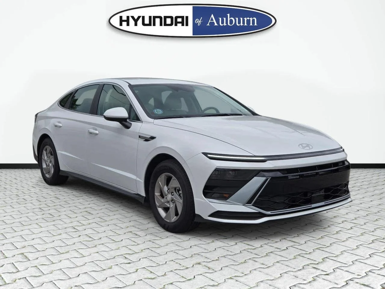 2026 Hyundai Sonata SE's photo