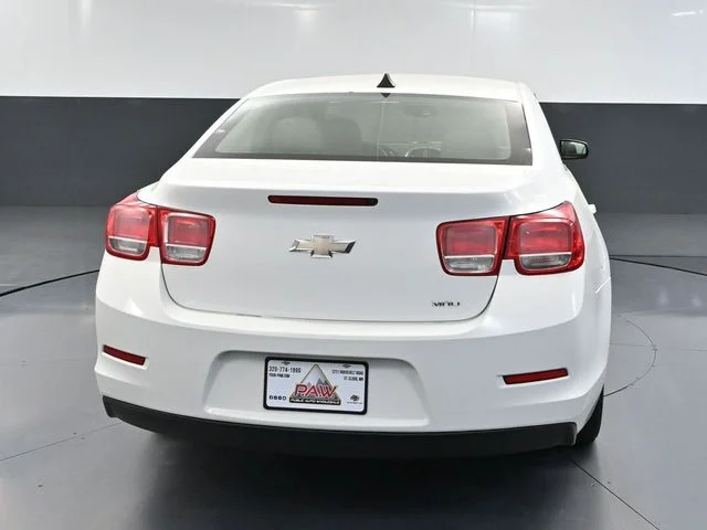 Used 2013 White Chevrolet LS image 4