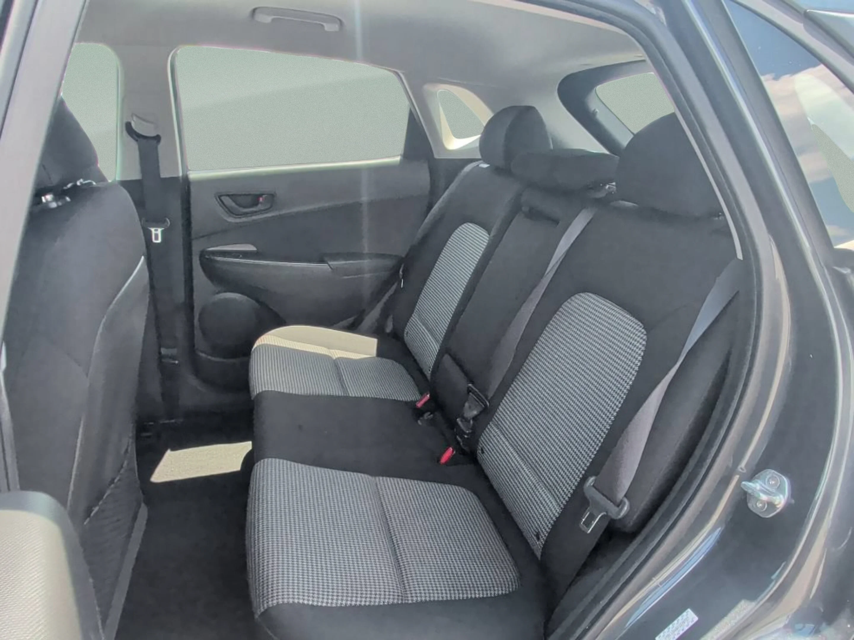 Used 2019 Thunder Gray Hyundai SE image 32