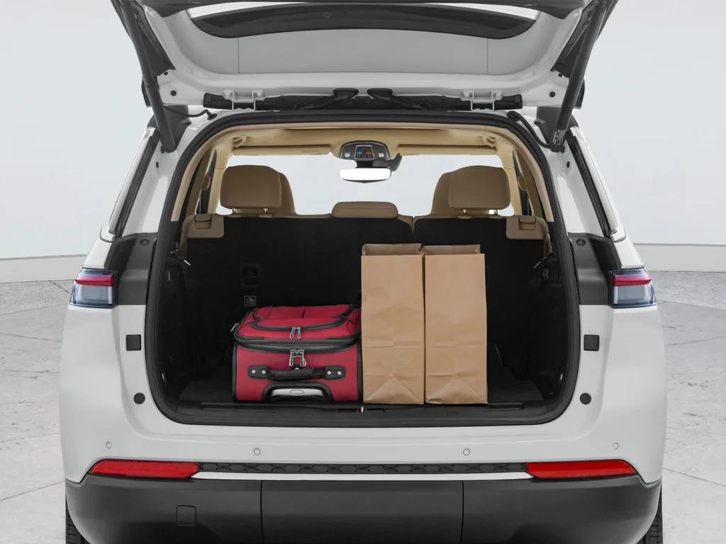 Used 2022 White Jeep Limited image 34