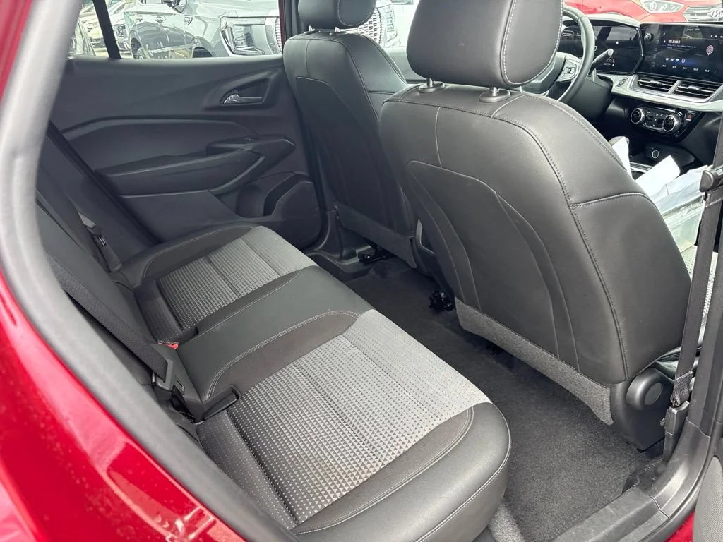 Used 2025 Crimson Metallic Chevrolet LT image 7