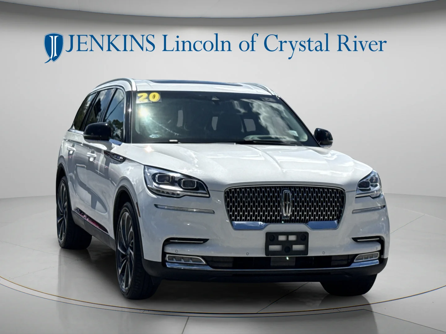 Used 2020 Pristine White Metallic Tri-Coat Lincoln Reserve image 15