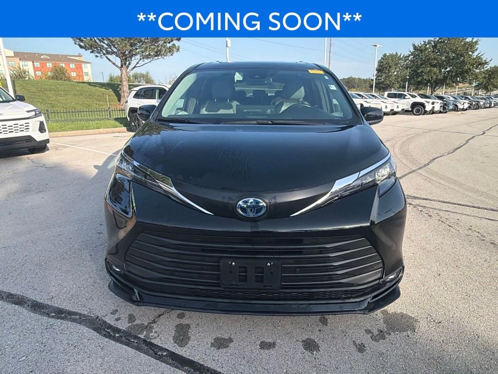 Used 2025 Toyota Sienna XLE with VIN 5TDYRKEC7SS231419 for sale in Kansas City